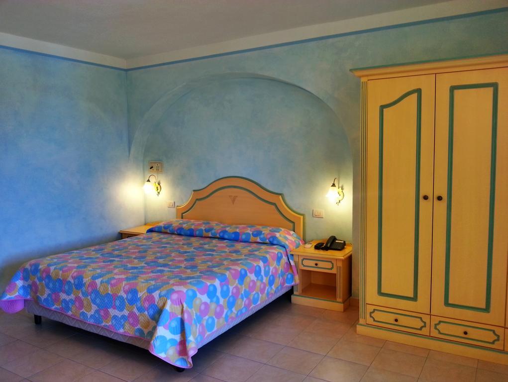 Residence Riva Azzurra Cannigione Camera foto