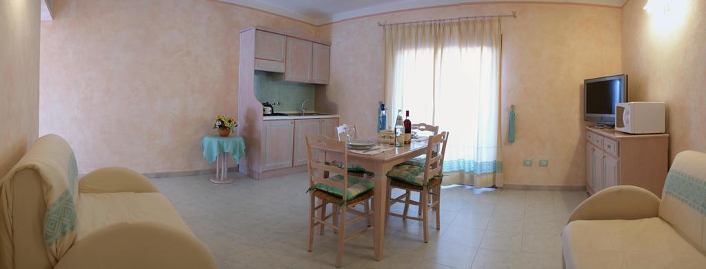 Residence Riva Azzurra Cannigione Esterno foto