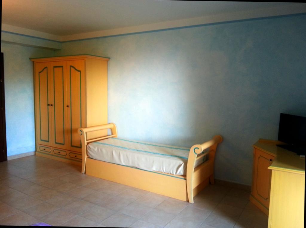Residence Riva Azzurra Cannigione Esterno foto