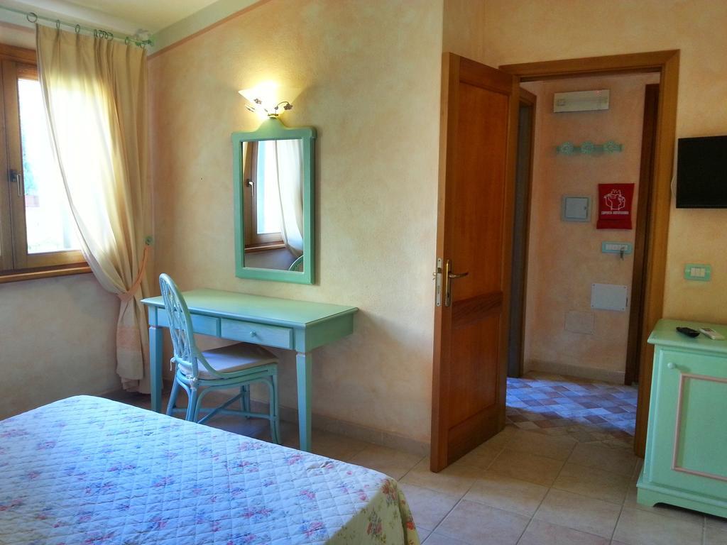 Residence Riva Azzurra Cannigione Camera foto