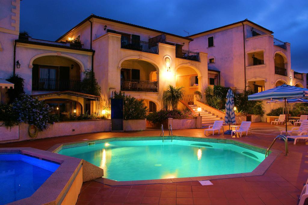 Residence Riva Azzurra Cannigione Esterno foto